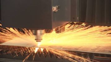 Großformatige Laserschneidsysteme in der modernen Fertigung: Vorteile und Anwendungen