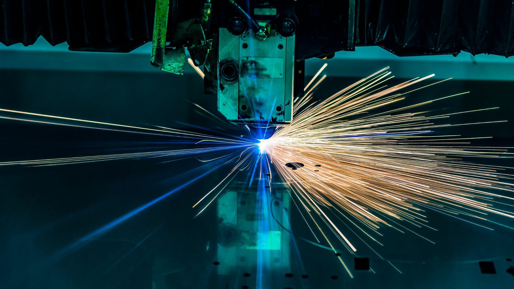 Welche Wartung ist für ein Faserlaserschneidsystem erforderlich
