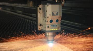 Faserlaserschneider für Metall: Maximieren Sie Produktivität und Präzision